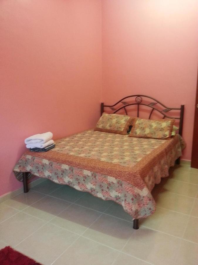 Yasmeen Homestay Kemaman Chukai Exterior photo
