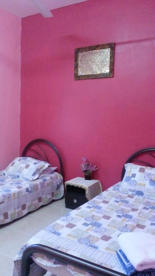 Yasmeen Homestay Kemaman Chukai Exterior photo